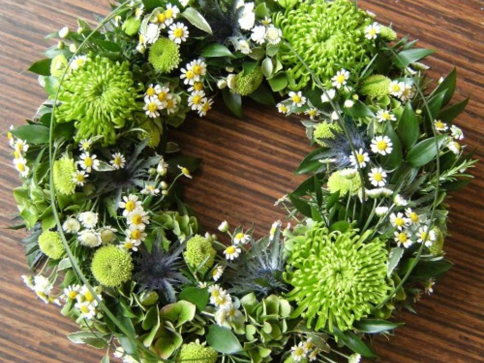 green chrysanthemum wreath